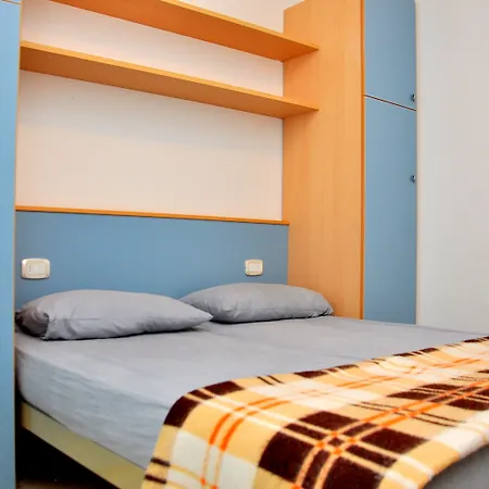 Apartman Shedir